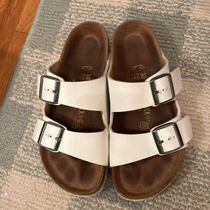 Woman’s Birkenstock sandal